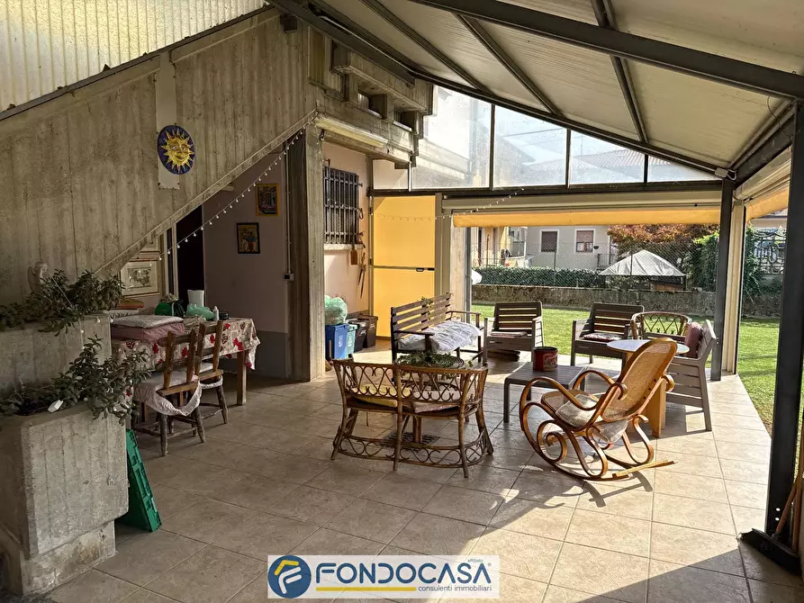 Immagine 11 di Villa in vendita  68 a Rovato