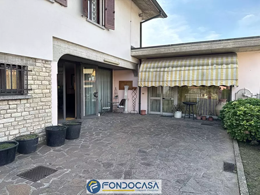 Immagine 6 di Villa in vendita  68 a Rovato