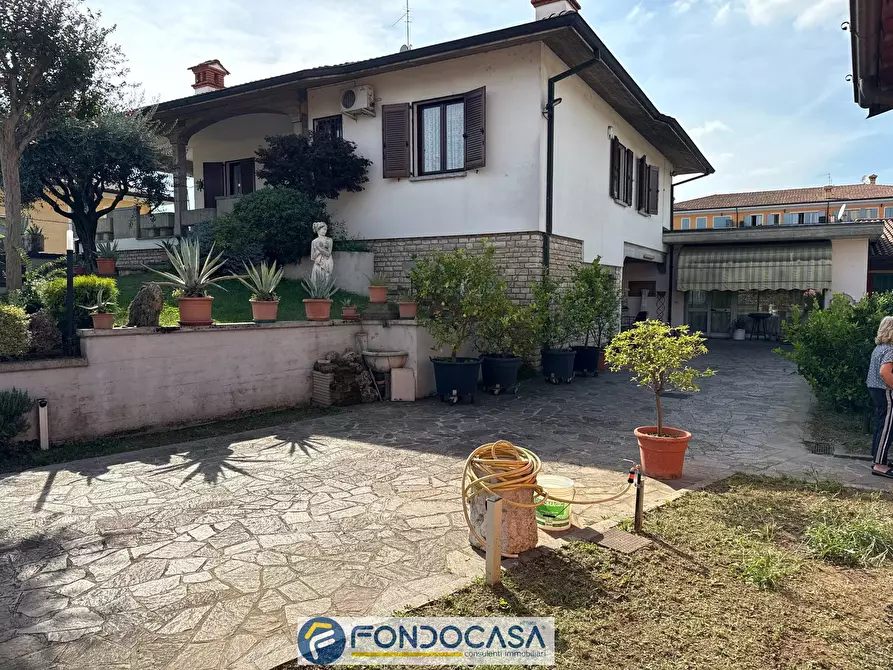 Immagine 4 di Villa in vendita  68 a Rovato
