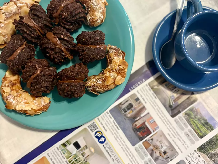 Immagine 7 di Appartamento in vendita  in Piazza Marconi a Borgio Verezzi