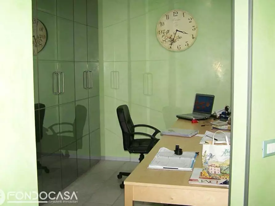 Immagine 4 di Ufficio in vendita  a Cantù