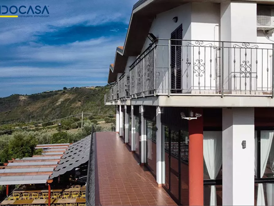 Immagine 12 di Attività commerciale in vendita  in Contrada della fonte 11 a Ancarano