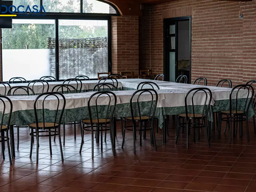 Immagine 17 di Attività commerciale in vendita  in Contrada della fonte 11 a Ancarano