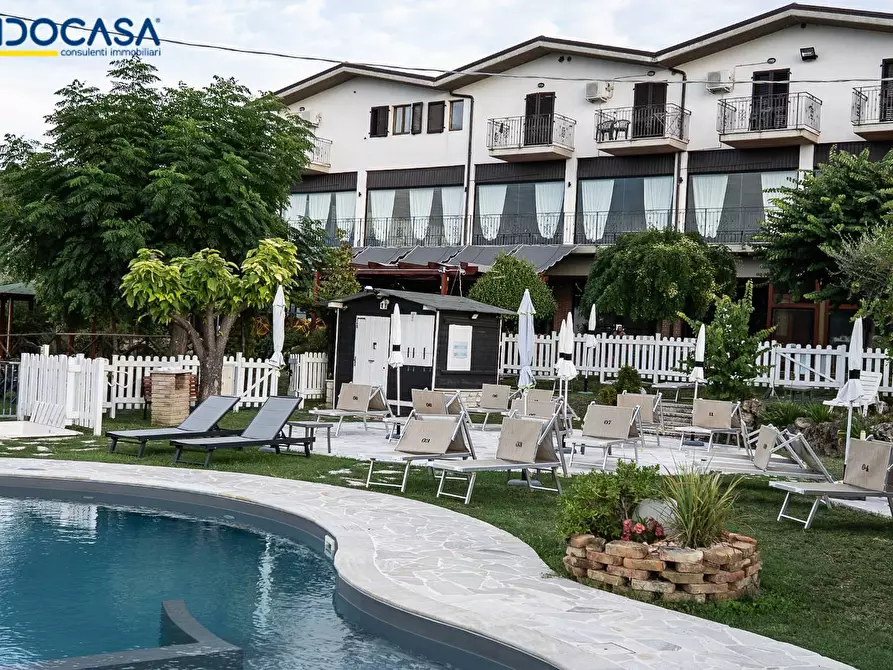 Immagine 1 di Attività commerciale in vendita  in Contrada della fonte 11 a Ancarano