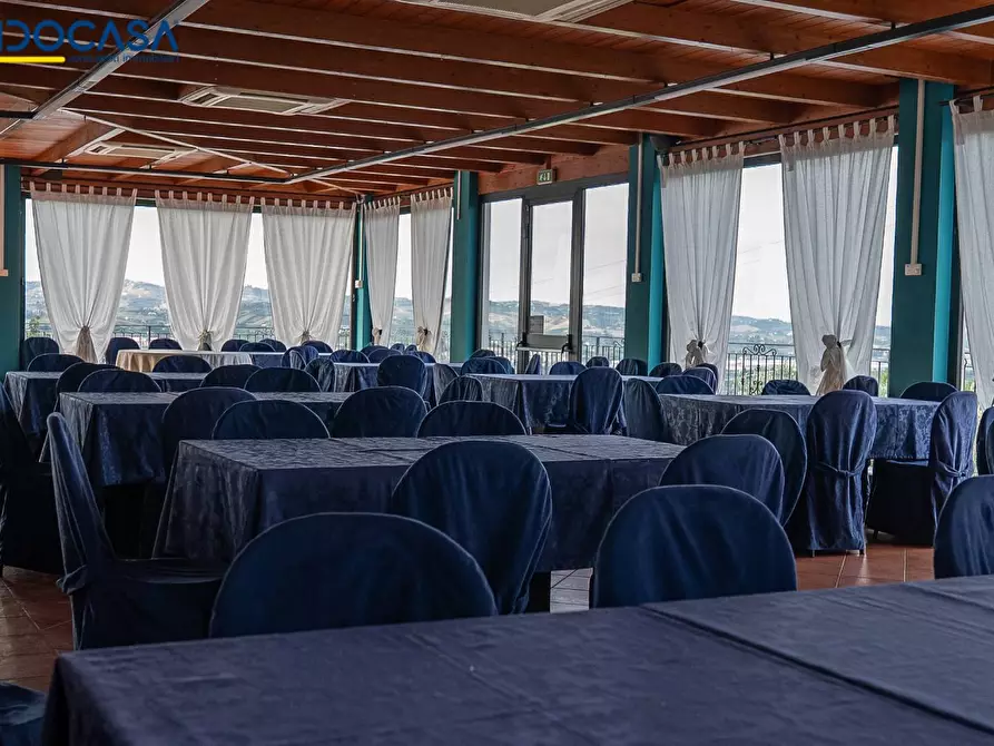 Immagine 8 di Attività commerciale in vendita  in Contrada della fonte 11 a Ancarano