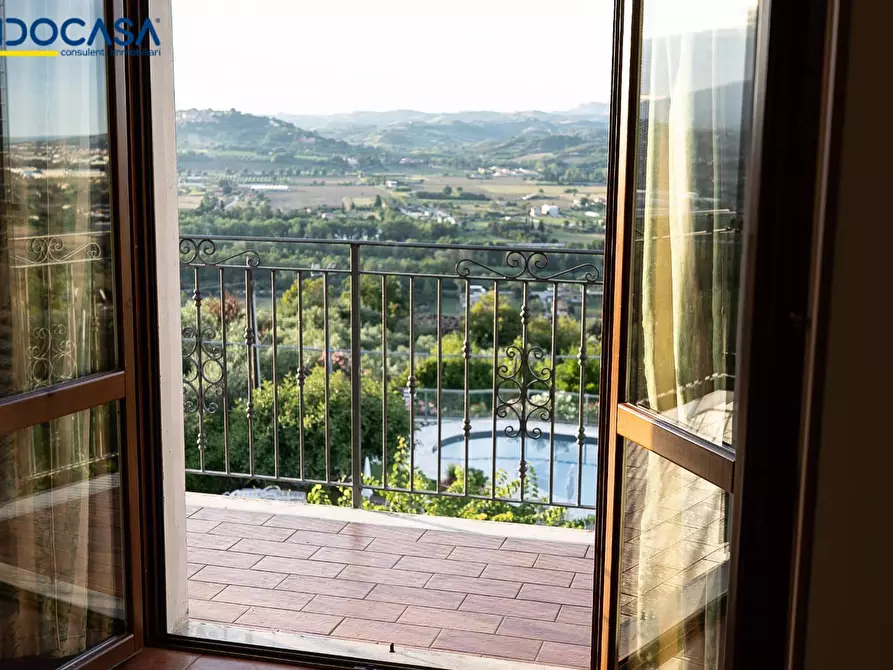 Immagine 11 di Attività commerciale in vendita  in Contrada della fonte 11 a Ancarano