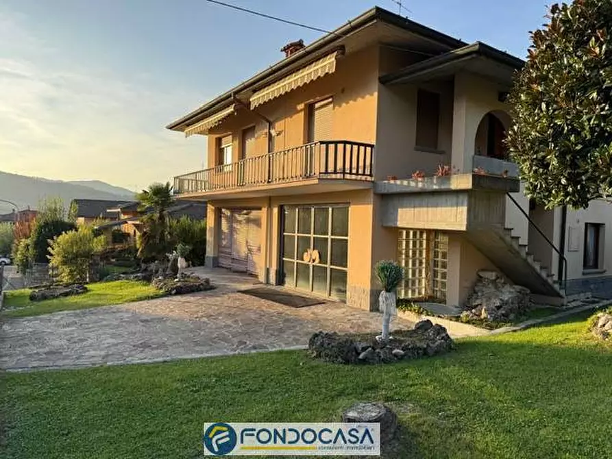 Immagine 22 di Villa in vendita  a Paratico