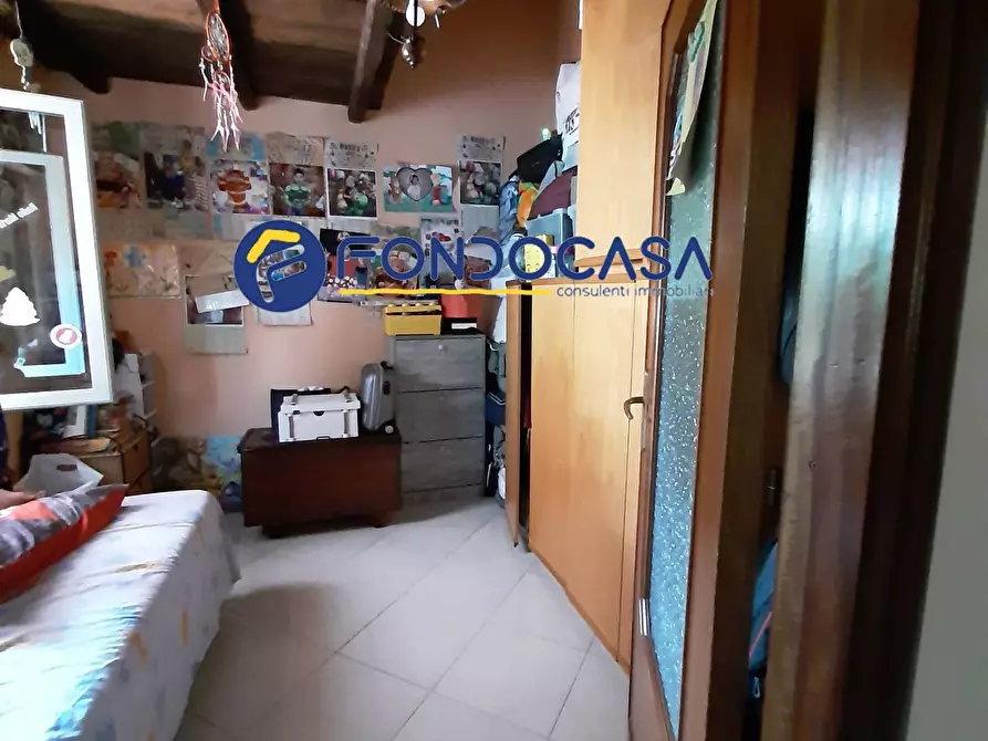 Immagine 12 di Villa in vendita  in via carafiello a Giugliano In Campania