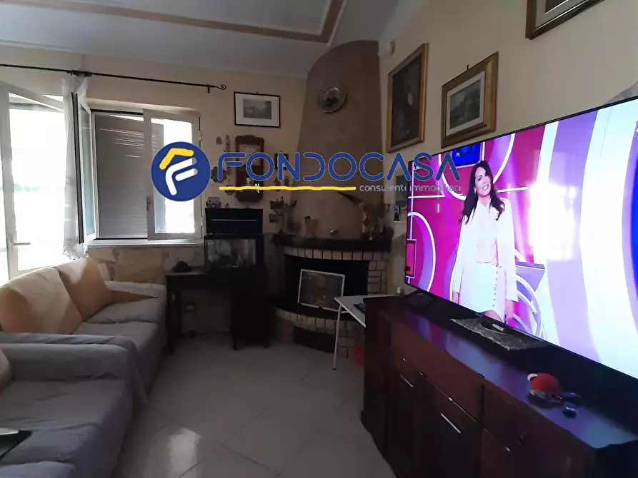 Immagine 5 di Villa in vendita  in via carafiello a Giugliano In Campania