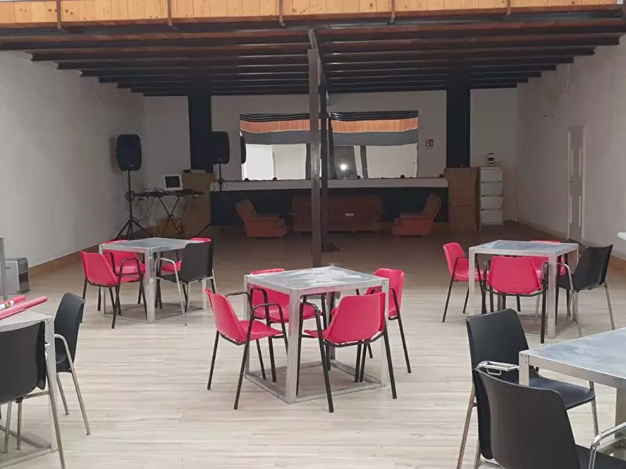 Immagine 2 di Locale commerciale in vendita  in via tito minniti 24 a Arnesano