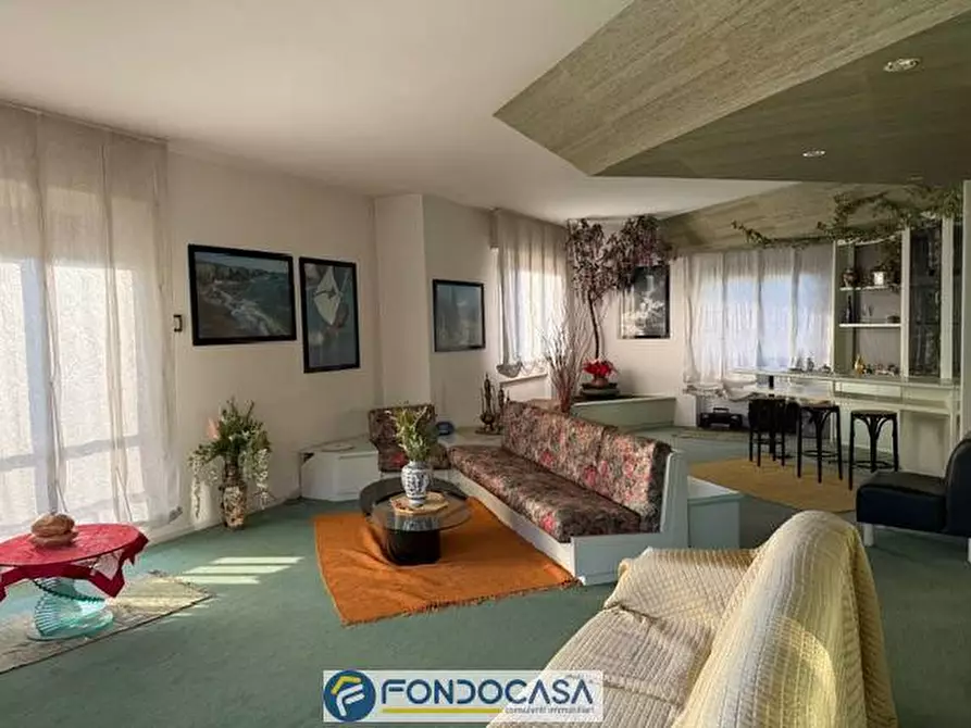 Immagine 2 di Villa in vendita  a Capriolo