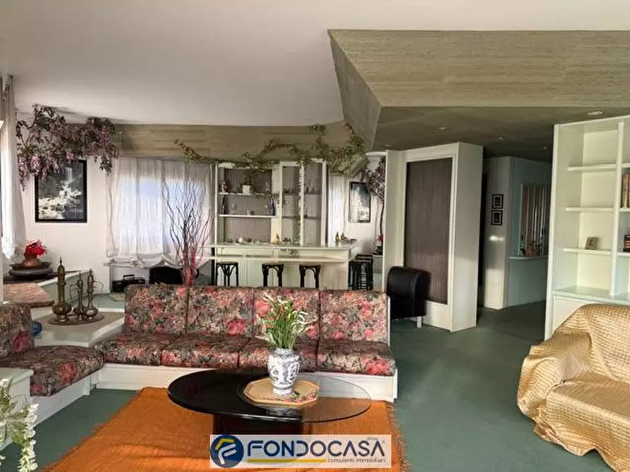 Immagine 6 di Villa in vendita  a Adro