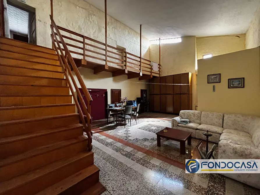 Immagine 4 di Palazzo in vendita  in VIA DON LUIGI MONTI a Credaro