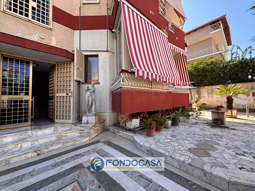 Immagine 1 di Appartamento in vendita  in via tiziano a Sant'antimo