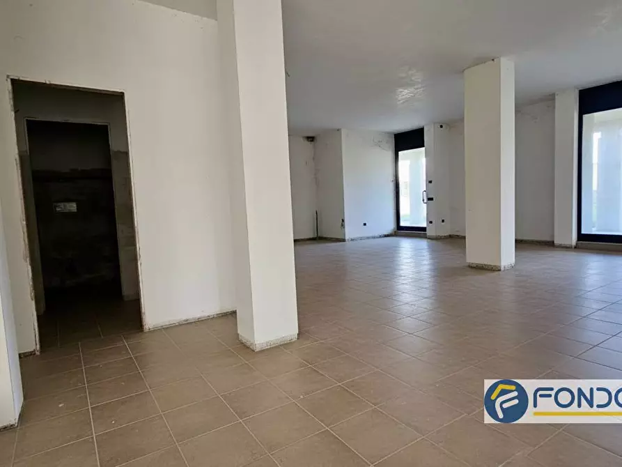 Immagine 4 di Ufficio in vendita  a Grumello Del Monte