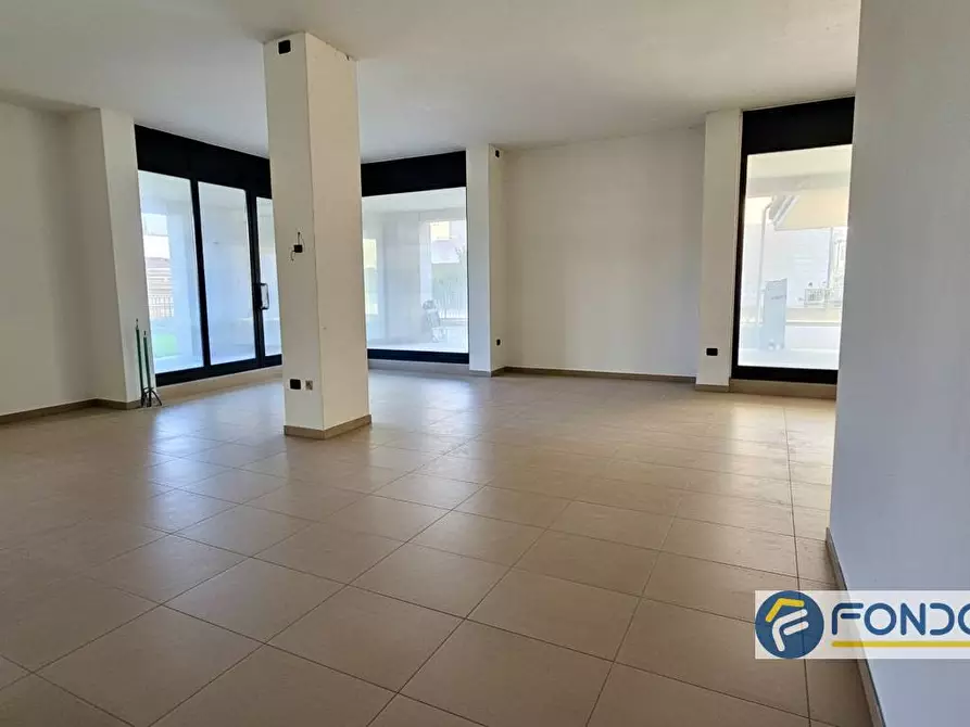 Immagine 1 di Ufficio in vendita  a Grumello Del Monte