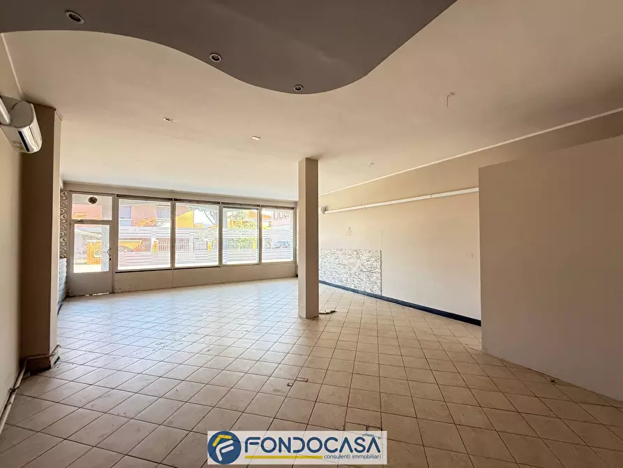 Immagine 8 di Locale commerciale in vendita  a Cazzago San Martino