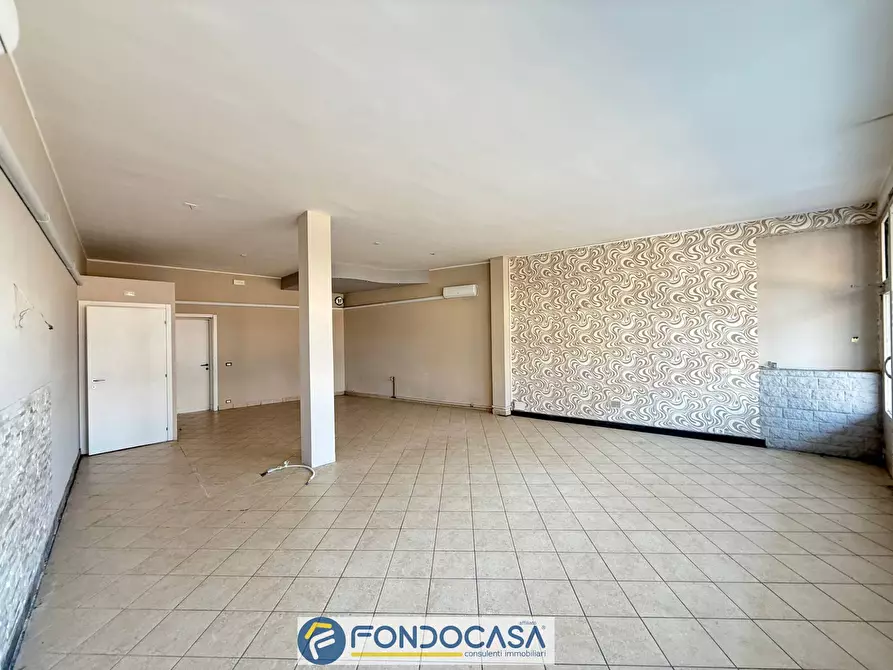 Immagine 9 di Locale commerciale in vendita  a Cazzago San Martino