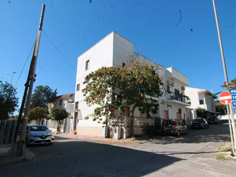 Immagine 2 di Appartamento in vendita  in via c. colombo 6 a Avetrana