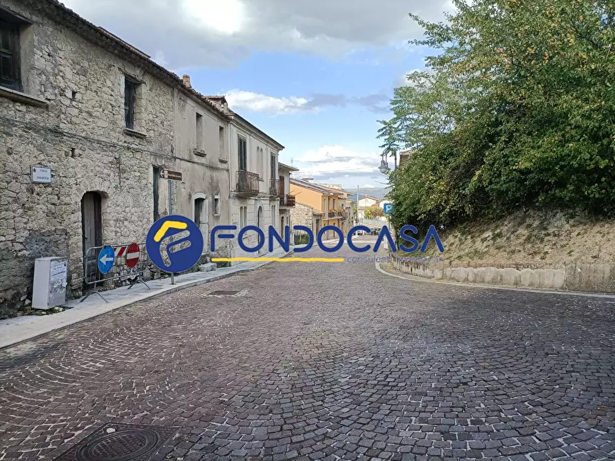 Immagine 2 di Casa semindipendente in vendita  in Viale Don Bosco 5 a Benevento