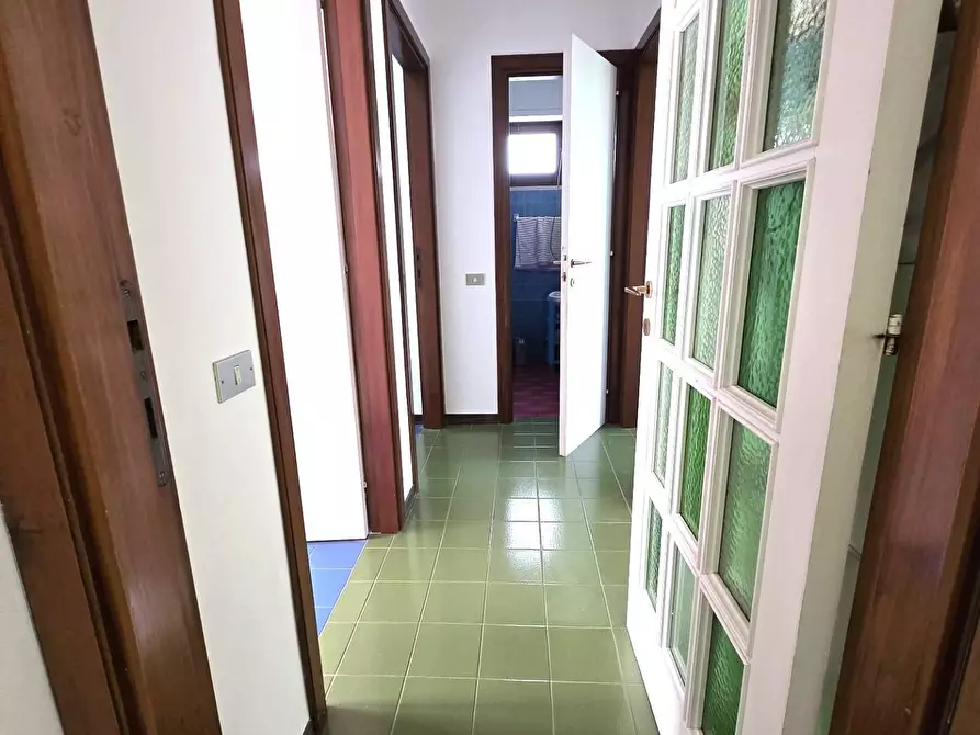 Immagine 11 di Appartamento in vendita  in Via Taormina 49 a Martinsicuro