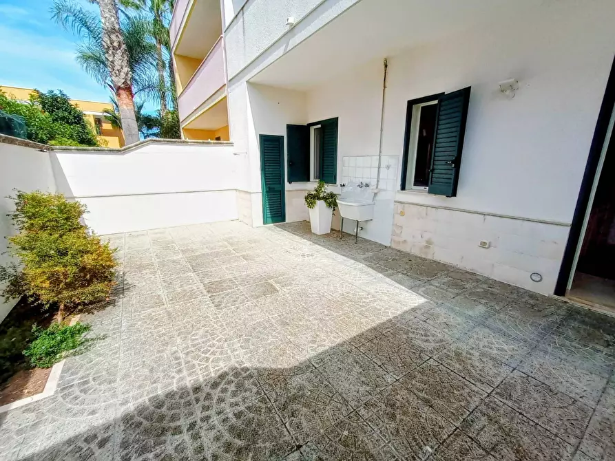 Immagine 14 di Casa semindipendente in vendita  in Via Walter Chiari a Melendugno