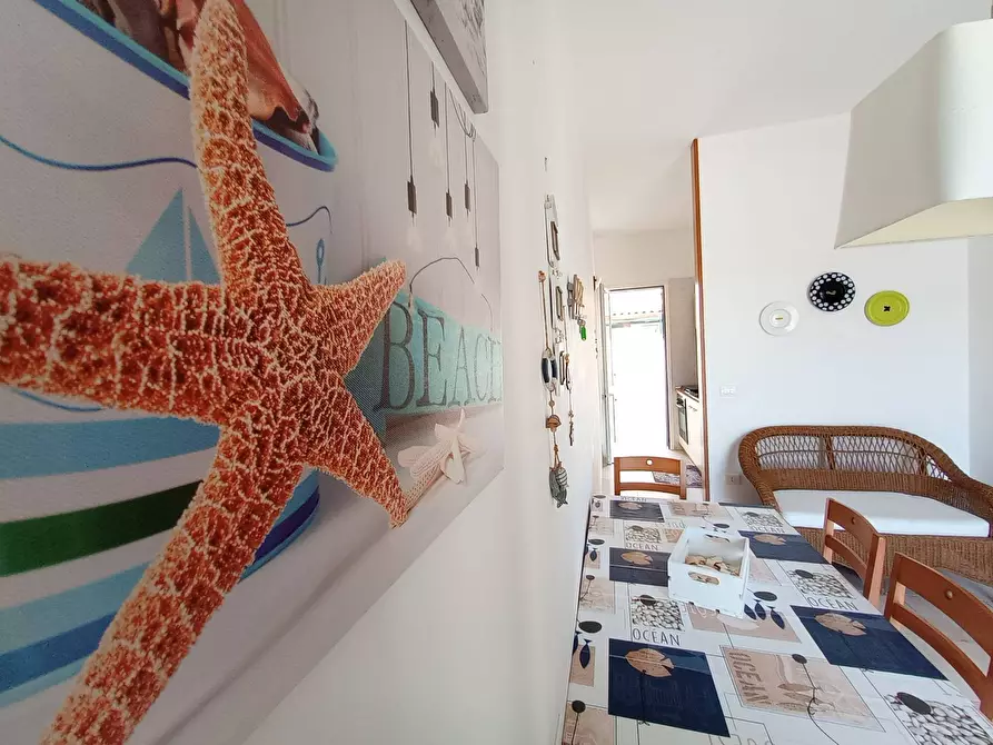 Immagine 10 di Casa semindipendente in vendita  in Via Walter Chiari a Melendugno