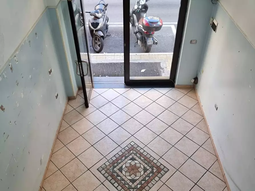 Immagine 5 di Locale commerciale in affitto  in via giovanni procida 12 a Angri