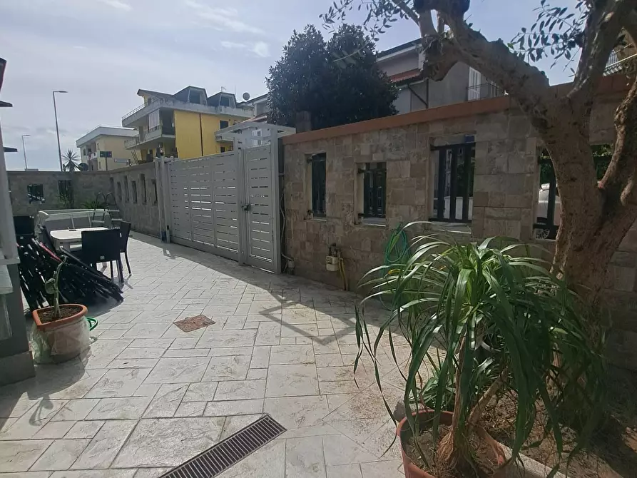 Immagine 4 di Casa indipendente in vendita  a Camposano