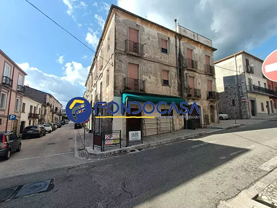 Immagine 2 di Palazzo in vendita  in via roma 10 a Benevento