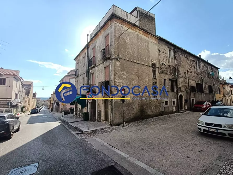 Immagine 3 di Palazzo in vendita  in via roma 10 a Benevento