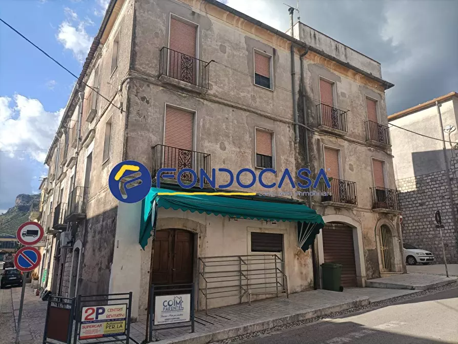 Immagine 5 di Palazzo in vendita  in via roma 10 a Benevento