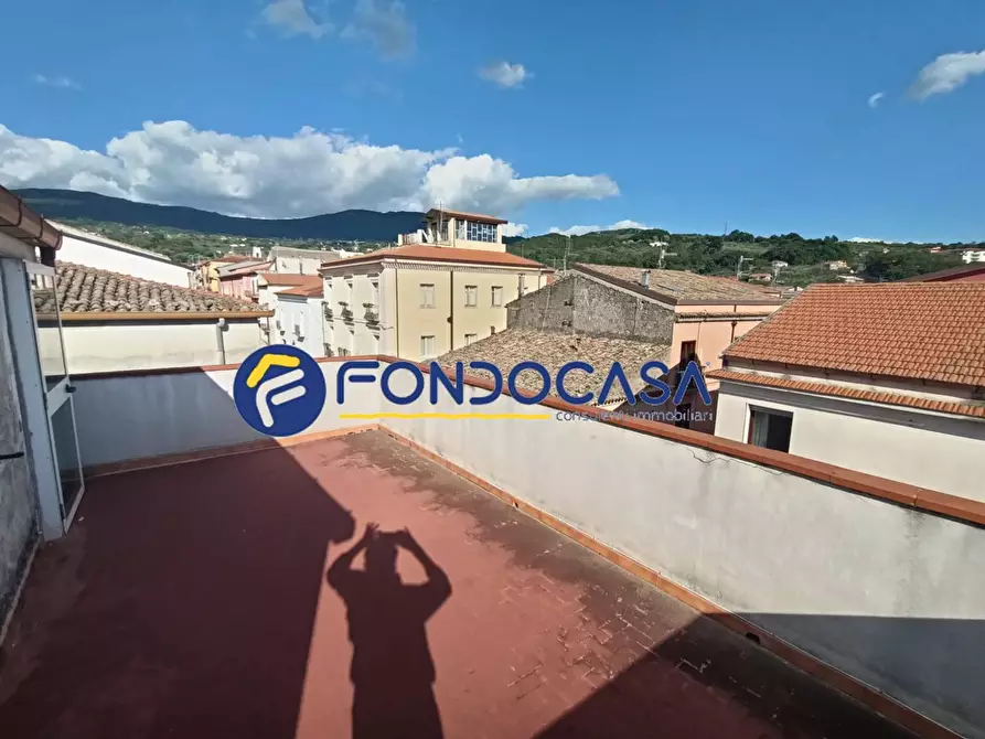 Immagine 11 di Palazzo in vendita  in via roma 10 a Benevento