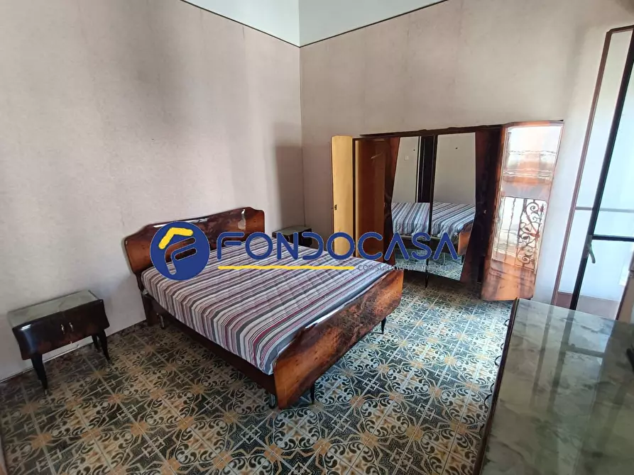 Immagine 15 di Palazzo in vendita  in via roma 10 a Benevento