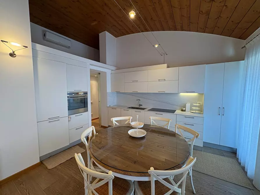 Immagine 9 di Attico in vendita  in Piazza Manzù a Clusone