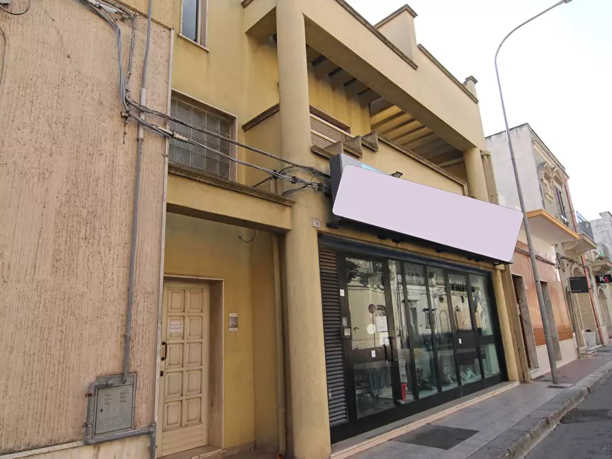 Immagine 2 di Locale commerciale in vendita  in CORSO UMBERTO 70 a Sava