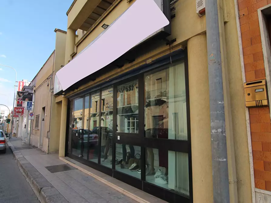 Immagine 3 di Locale commerciale in vendita  in CORSO UMBERTO 70 a Sava