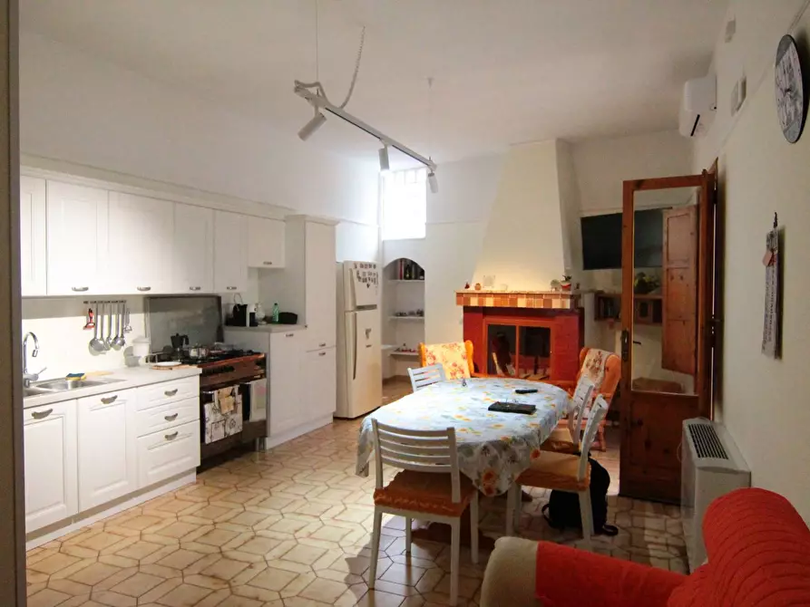 Immagine 6 di Appartamento in vendita  in VIA GUERRAZZI 20 a Avetrana