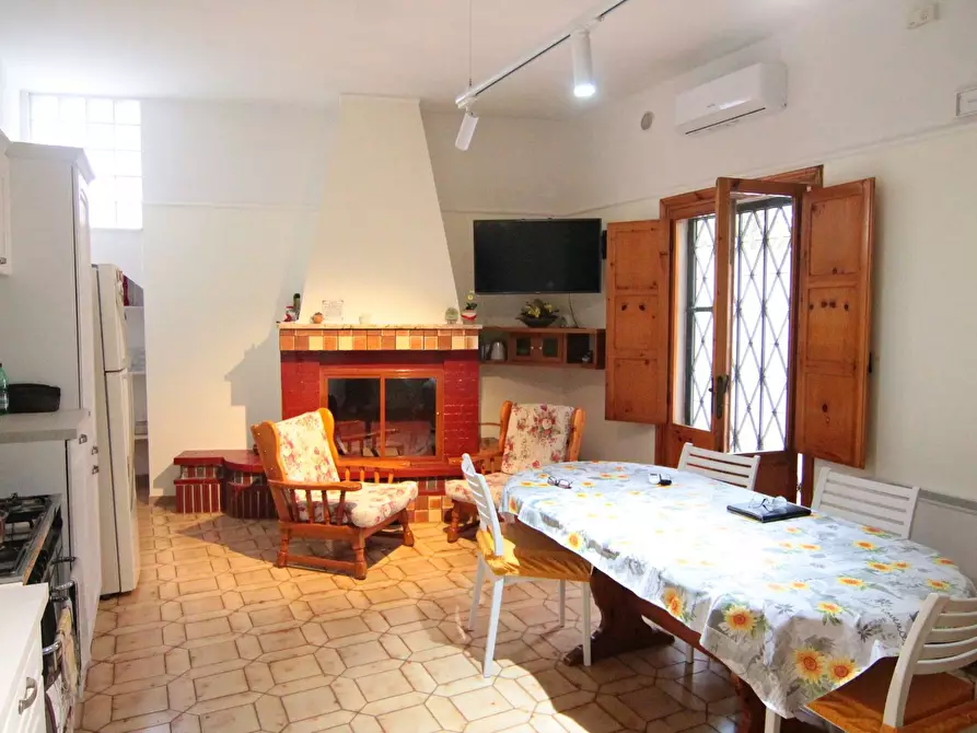 Immagine 5 di Appartamento in vendita  in VIA GUERRAZZI 20 a Avetrana