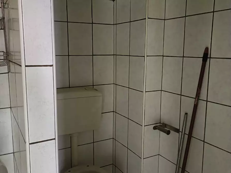 Immagine 11 di Attività commerciale in affitto  in VIA STARZA 18 a Angri