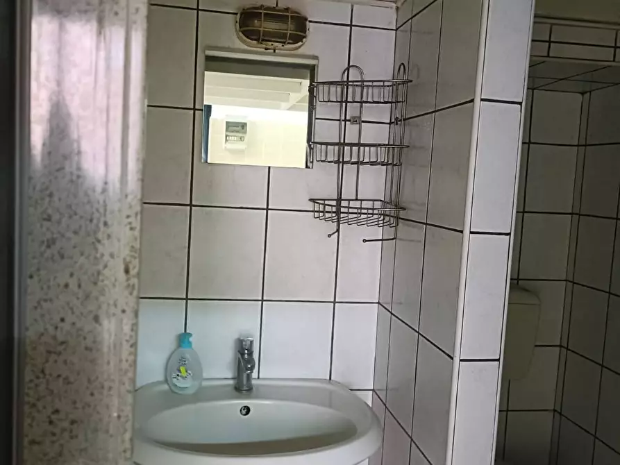 Immagine 12 di Attività commerciale in affitto  in VIA STARZA 18 a Angri