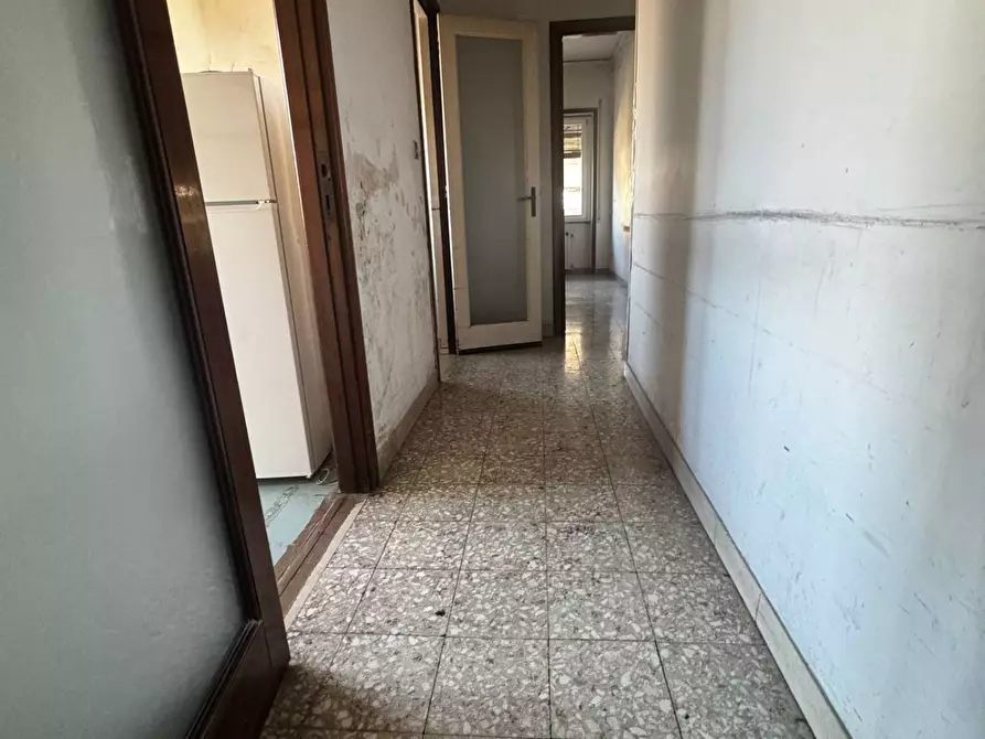 Immagine 10 di Appartamento in vendita  in Corso Vittorio Emanuele 172 a Salerno