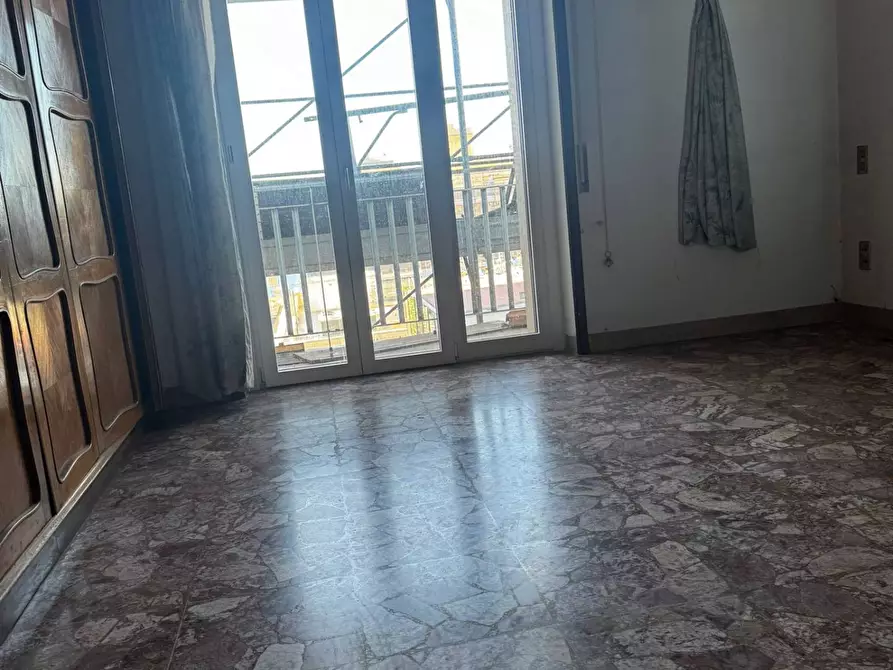 Immagine 11 di Appartamento in vendita  in Corso Vittorio Emanuele 172 a Salerno