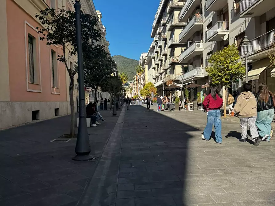 Immagine 19 di Appartamento in vendita  in Corso Vittorio Emanuele 172 a Salerno