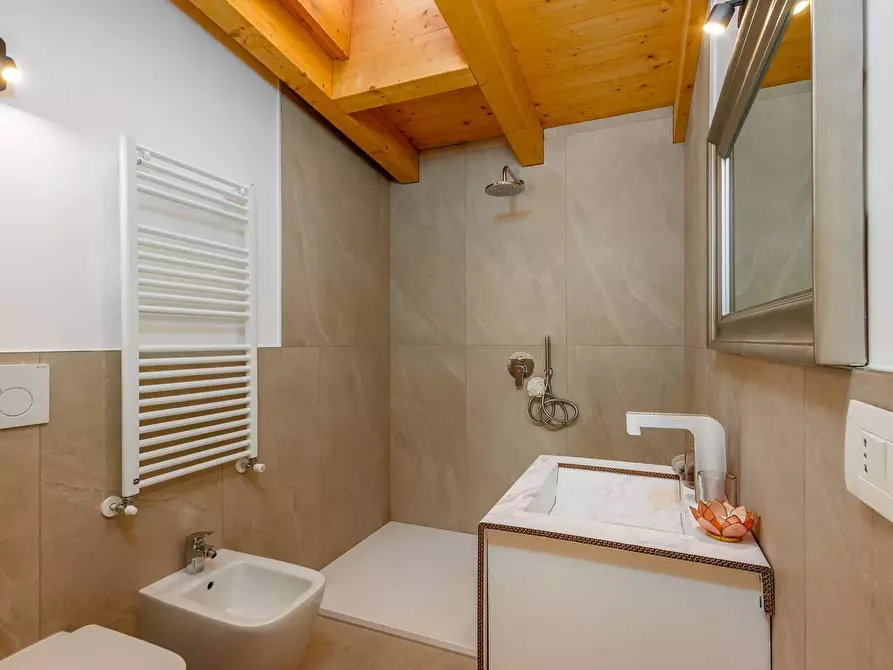 Immagine 18 di Casa semindipendente in vendita  in Viale Lodi 10 a Ardesio