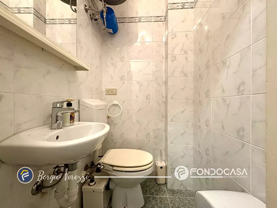 Immagine 36 di Appartamento in vendita  in Via XXV Aprile a Borgio Verezzi