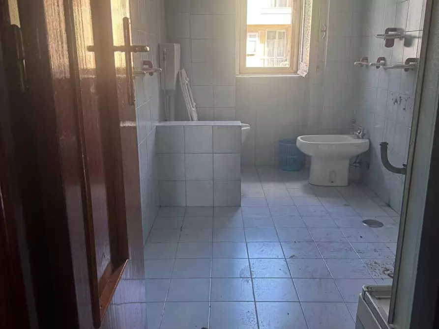 Immagine 12 di Appartamento in vendita  in Via VI settembre 6 a Salerno