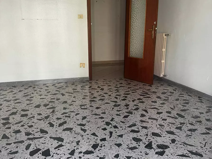Immagine 6 di Appartamento in vendita  in Via VI settembre 6 a Salerno