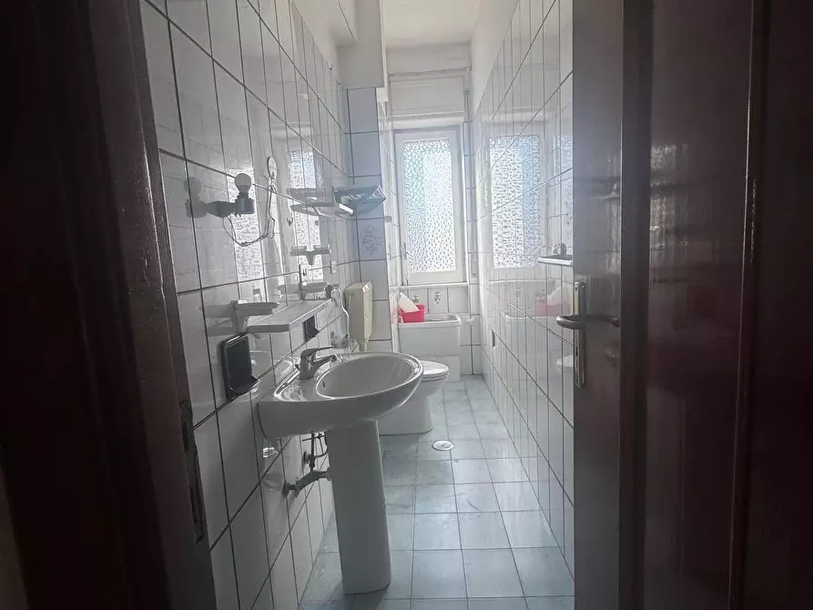 Immagine 13 di Appartamento in vendita  in Via VI settembre 6 a Salerno