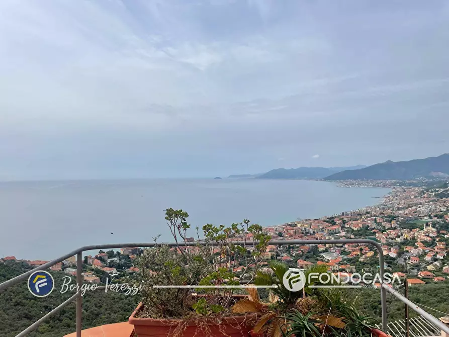 Immagine 4 di Appartamento in vendita  a Borgio Verezzi